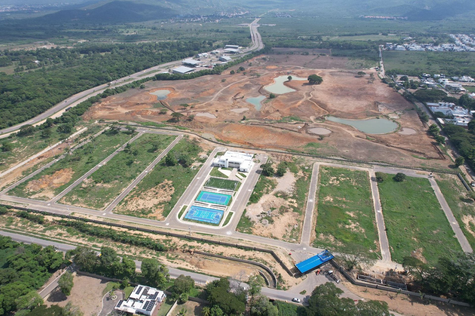Lote 2 - Tennis Golf 137 — foto 3