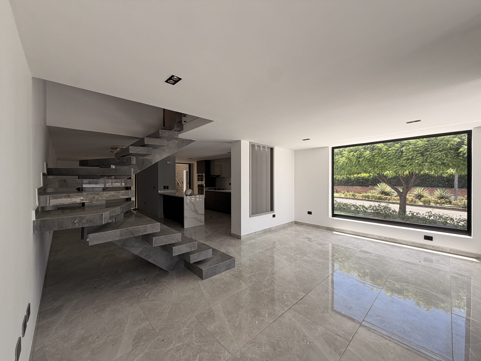 Casa 24 - Asturias — Avenida del rio · Cúcuta